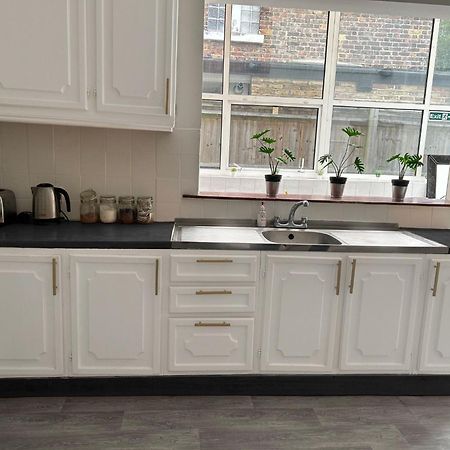 Balham, South London Spacious Guest House 1, 6 Rooms Available Kültér fotó
