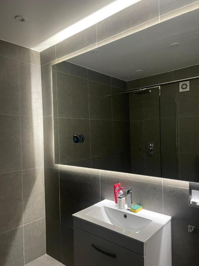 Balham, South London Spacious Guest House 1, 6 Rooms Available Kültér fotó