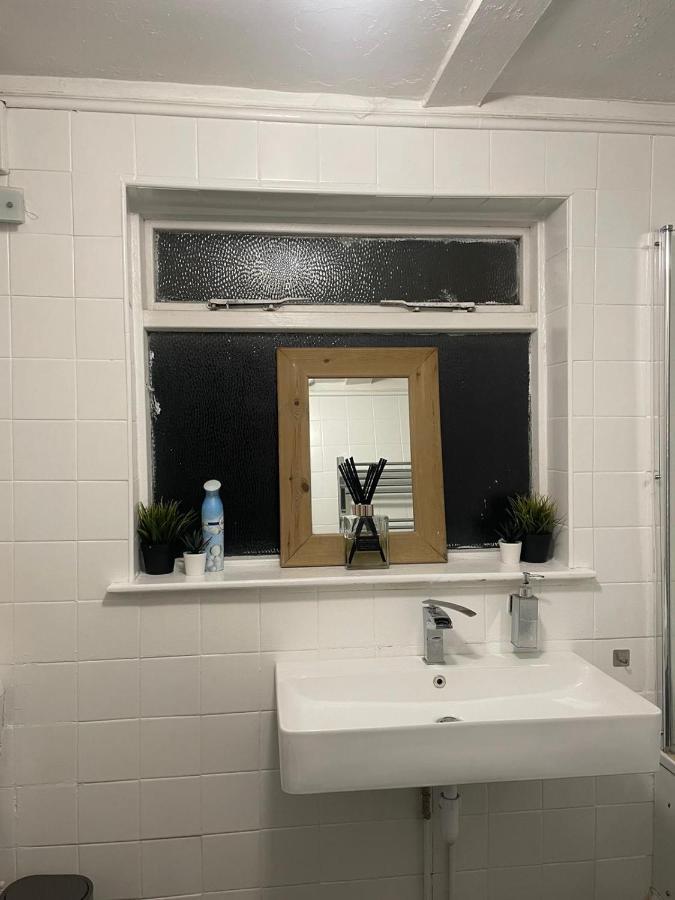 Balham, South London Spacious Guest House 1, 6 Rooms Available Kültér fotó
