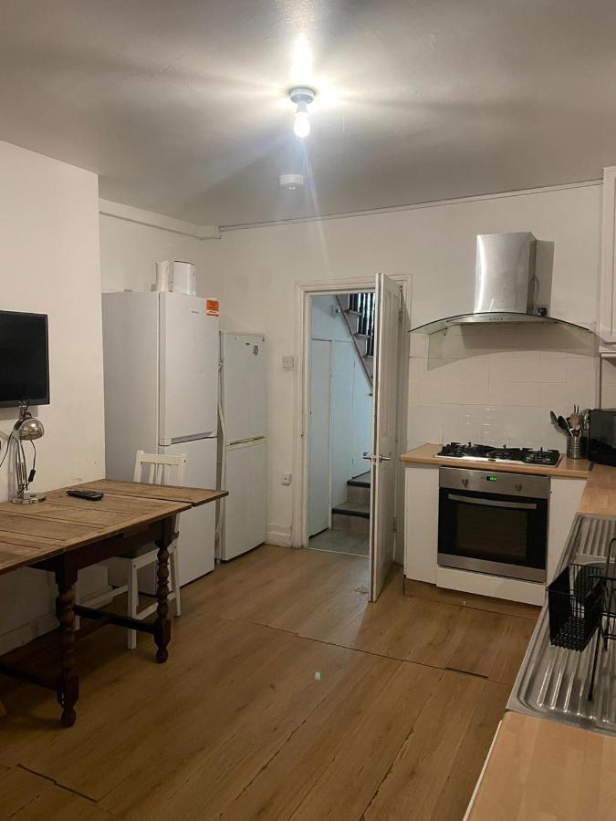 Balham, South London Spacious Guest House 1, 6 Rooms Available Kültér fotó