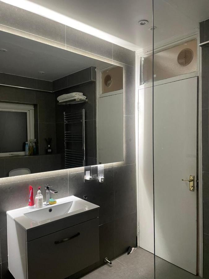 Balham, South London Spacious Guest House 1, 6 Rooms Available Kültér fotó